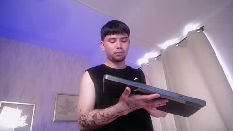 Kai online show from February 18, 6:49 pm