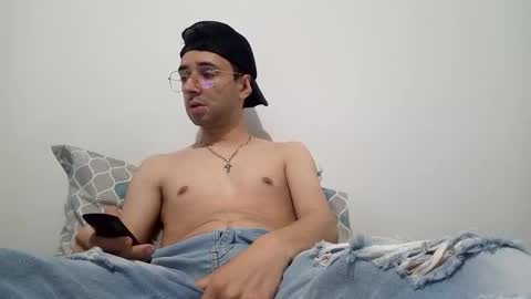 kamilo24 online show from January 3, 2:54 am