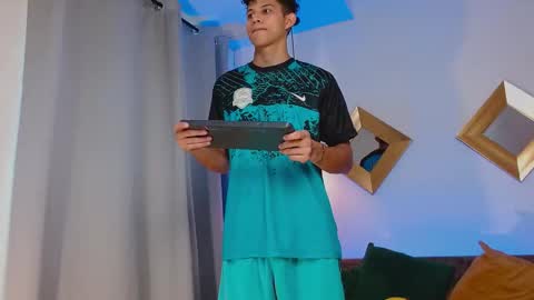 Kami online show from February 2, 6:38 pm