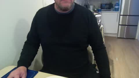 Cam with Me Vixens DM me online show from February 18, 5:10 pm