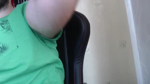 Snapshot of karolhorny96 chatting on February 23, 10:34 am Karol  online show from February 23, 10:34 am