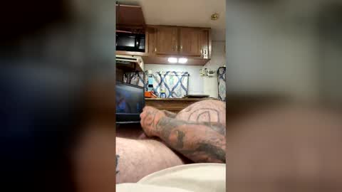 keithruppert06 online show from April 10, 1:34 am