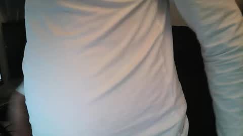 kelvin06133 online show from April 15, 9:26 pm