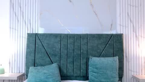 Catalina  online show from March 19, 3:37 pm