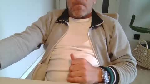 Anton online show from April 19, 4:28 pm