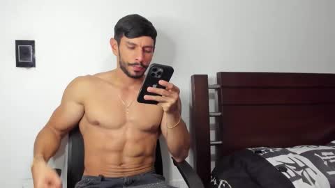 kevin_malone22 online show from December 19, 9:12 pm