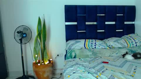 Kevin  y marlon online show from October 21, 10:34 pm