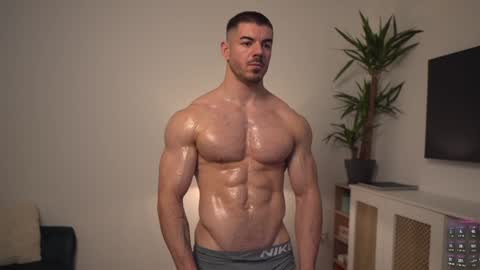 Snapshot of kevinandresxx chatting on December 18, 12:18 pm Kevin online show from December 18, 12:18 pm