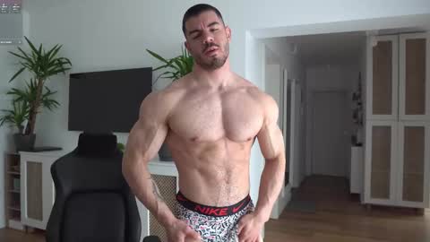 Snapshot of kevinandresxx chatting on February 18, 10:49 am Kevin online show from February 18, 10:49 am