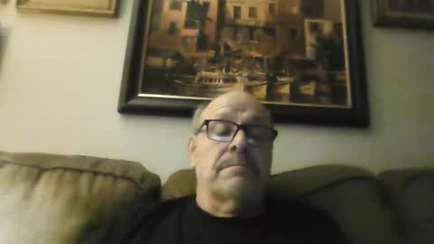 Snapshot of kfries chatting on October 21, 12:14 am Kent online show from October 21, 12:14 am