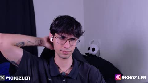 khozler_ online show from February 16, 2:31 am