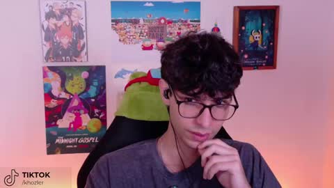 khozler_ online show from April 26, 2:42 am