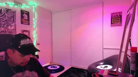 Kenny online show from February 15, 11:46 pm