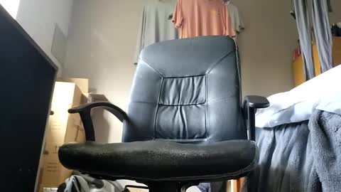 Kingaxel online show from October 27, 11:45 am