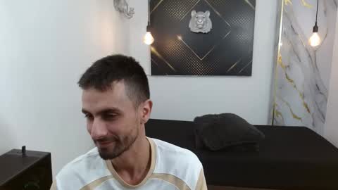 KING  online show from March 11, 3:13 am