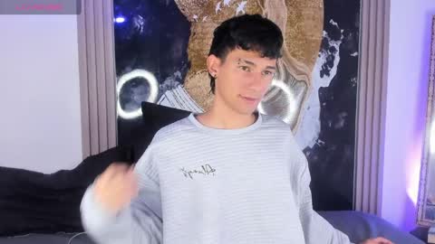  A L E X  online show from June 3, 5:09 am