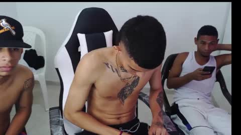 DOMINANT ALPHA KINGS online show from September 12, 6:19 pm