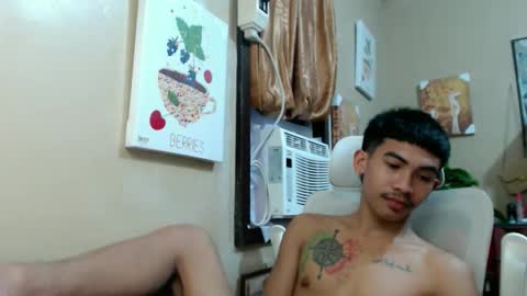Snapshot of kingscock18 chatting on October 20, 4:33 pm ALVIN online show from October 20, 4:33 pm