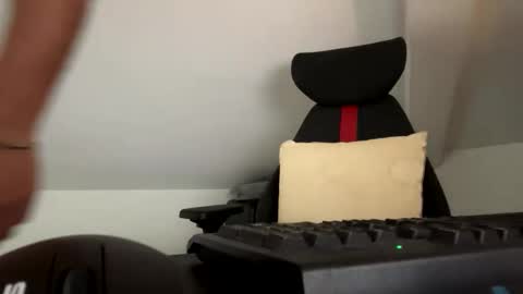 kinkyguy9883 online show from November 1, 12:58 am