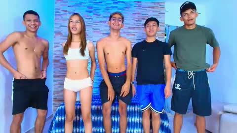 kinkyhousexxx online show from January 18, 9:17 pm