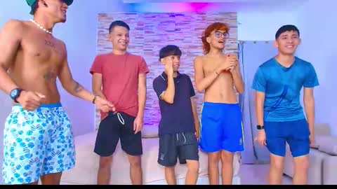 kinkyhousexxx online show from November 1, 8:13 pm