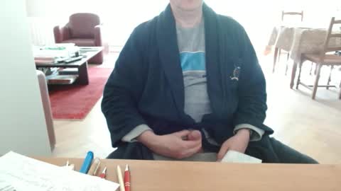 kisslog1 online show from April 7, 3:23 pm