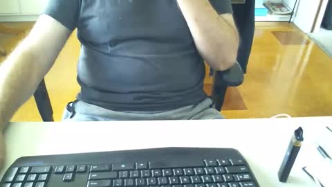 kiwiguy17 online show from March 14, 3:02 am