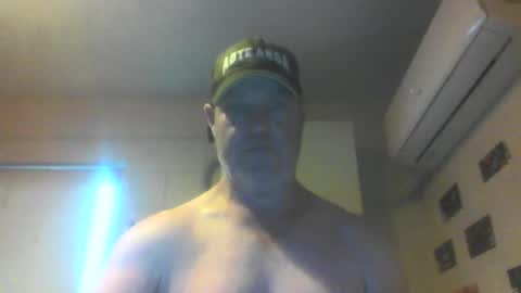 kiwiguy19773 online show from February 17, 5:58 am