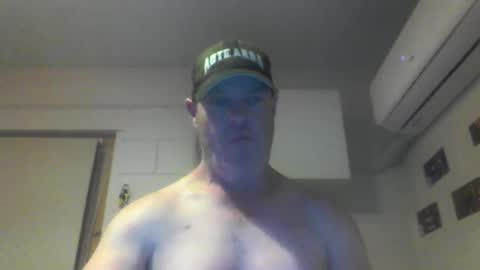 kiwiguy19773 online show from January 22, 9:13 am