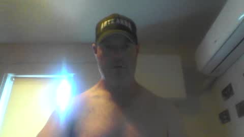 kiwiguy19773 online show from December 24, 12:22 am