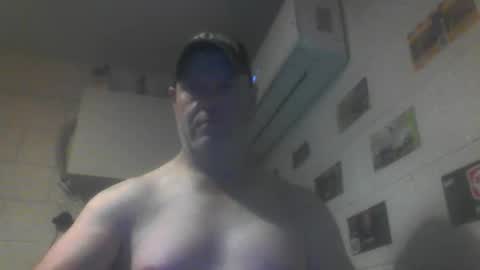 kiwiguy19773 online show from May 13, 7:49 am