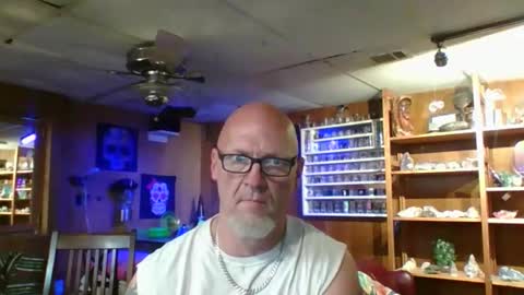 MrKleeen online show from April 2, 11:23 pm