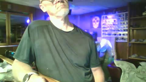 MrKleeen online show from September 19, 9:03 pm