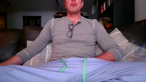 Knight3975 online show from May 7, 4:23 am