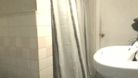 koma_kock_boi online show from October 20, 7:34 am