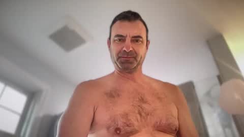 Kris online show from November 17, 4:32 pm