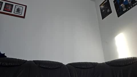 Tommy online show from December 2, 1:03 pm