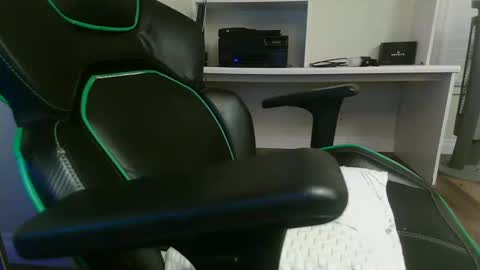 Kevin online show from January 6, 7:42 am