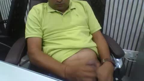 kunalbull25 online show from September 11, 12:48 pm