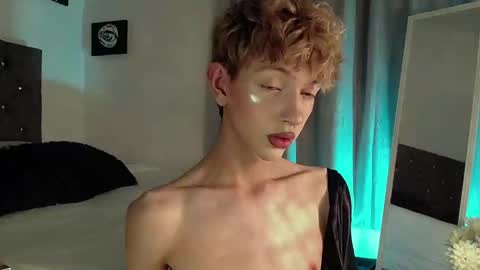 Kyle Cooper online show from December 15, 2:19 am