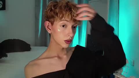 Kyle Cooper online show from December 13, 1:48 am