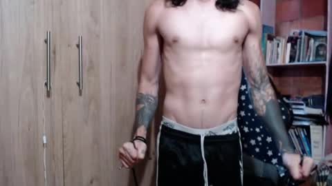 Snapshot of kyleer77 chatting on October 13, 9:43 pm kyleer77 online show from October 13, 9:43 pm