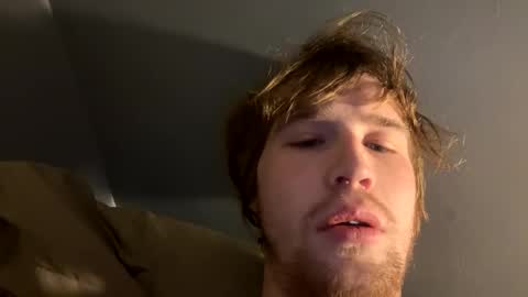 kylelovepussy69 online show from March 9, 12:31 pm