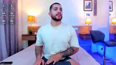 kylenorth_ online show from September 14, 7:05 pm