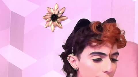 Kylie jl online show from February 3, 6:40 am