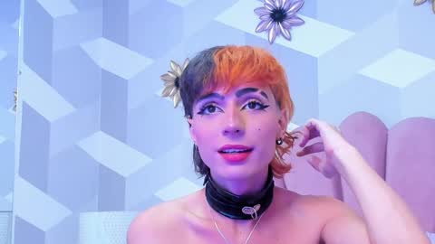 Kylie jl online show from December 3, 2:23 am