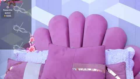 Kylie jl online show from February 15, 2:26 am