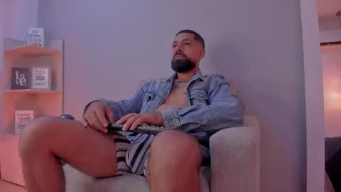 Kylliam Levis online show from April 18, 9:15 pm