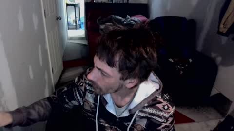 l1v1nth3dr3am online show from February 1, 8:13 am