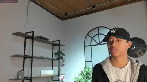 labrinthteasing online show from December 18, 12:12 pm